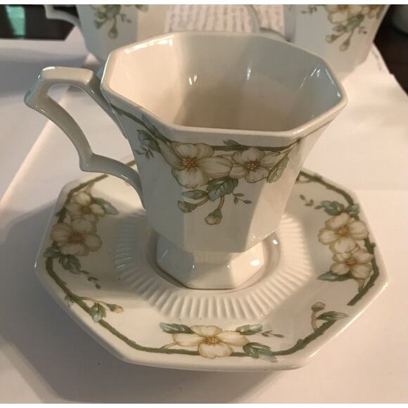 NIKKO china DOGWOOD pattern JAPAN Cup & Saucer Set - Picture 1 of 7